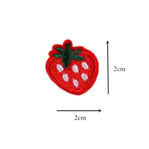ຂາຍສົ່ງ strawberry ທາດເຫຼັກ embroidered ສຸດ patch ສໍາລັບຜ້າ