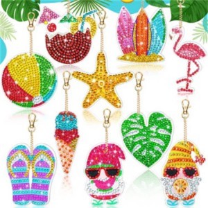 BA-807 10 Pcs Peantadh Daoimean Samhraidh Keychains Kit Beach Gnome 5D Innealan peantaidh daoimean DIY airson luchd-tòiseachaidh inbheach Flamingo Gnome Keychain Taigh-tuathanais Watermelon Peantadh daoimean dha clann