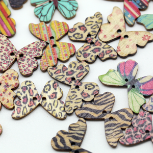 Random Color animalis papilio ligneus Button 2 Holes Handmade Scrapbooking Crafts Sewing Accessories For Cloth