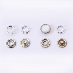 Pakyawan Pasadyang 15mm Metal Silver Snap Ring Button Hollow Snap Button para sa mga Jacket