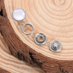 Трговија на големо со метален сребрен прстен за прицврстување копче од 15 мм Шупливо копче за јакни