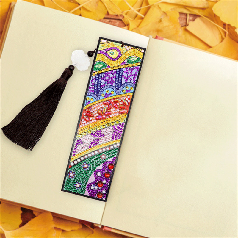 Special-shaped crystal diamond leather embroidery tassel bookmark (2)